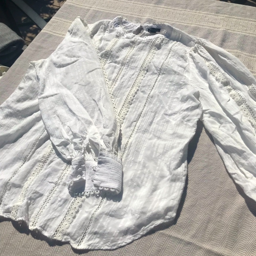 Adorable white blouse (Ann Taylor L)